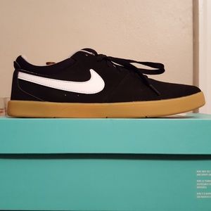 New Men's Size 10 Nike SB Rabona Skate Shoes